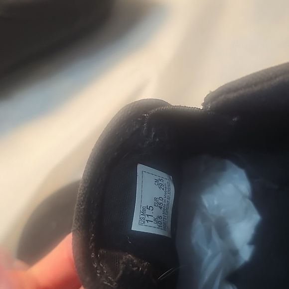 Men's Black Van's Sneakers Slip-on - Picture 6 of 7